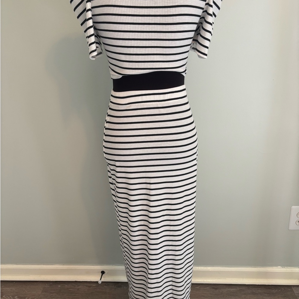 Striped Black and White Women's Skirt and crop top small nwot - Picture 6 of 6
